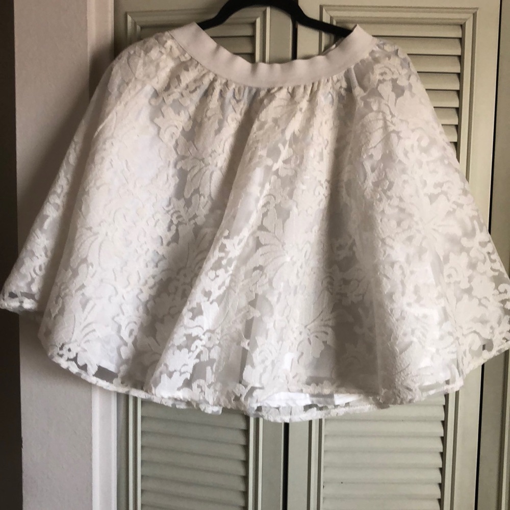 BUNDLE 2=$20 White lace mini skirt